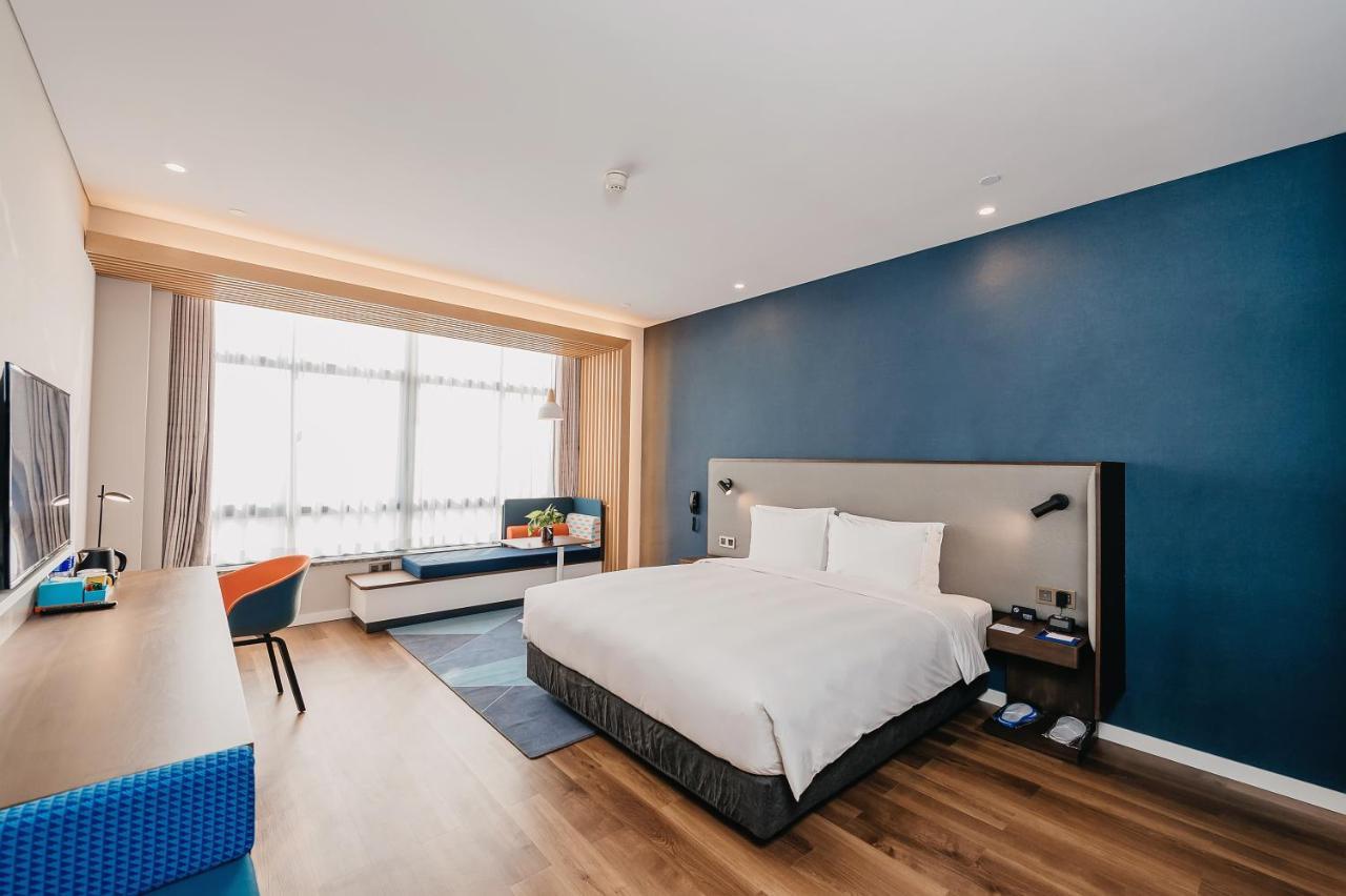 Holiday Inn Express Taizhou Cmc By Ihg Exterior photo