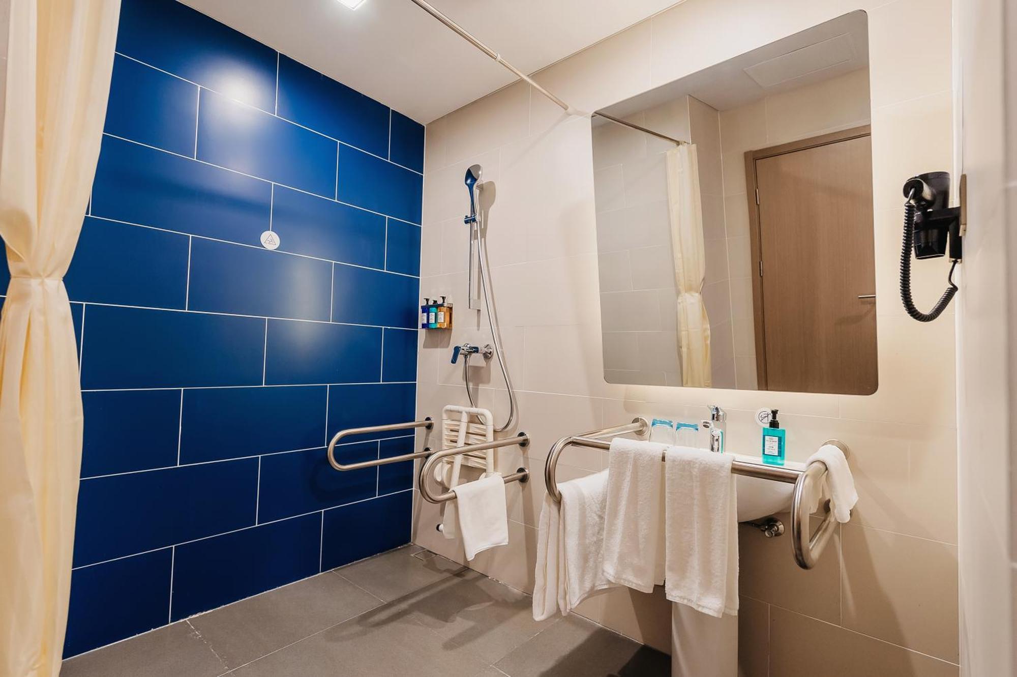Holiday Inn Express Taizhou Cmc By Ihg Exterior photo